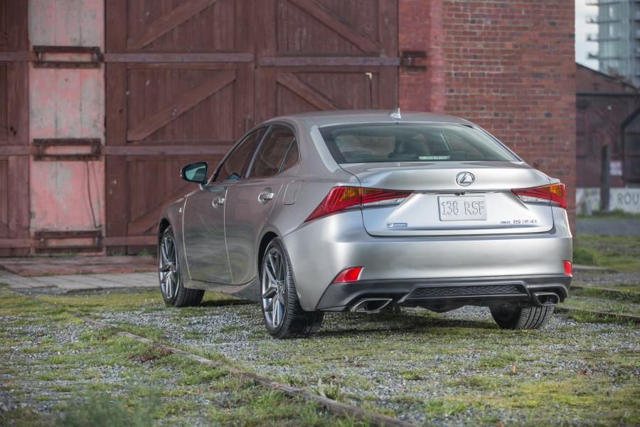  Lexus IS350 AWD F-Sport 2016 года  (NA) (фото 10 из 40)